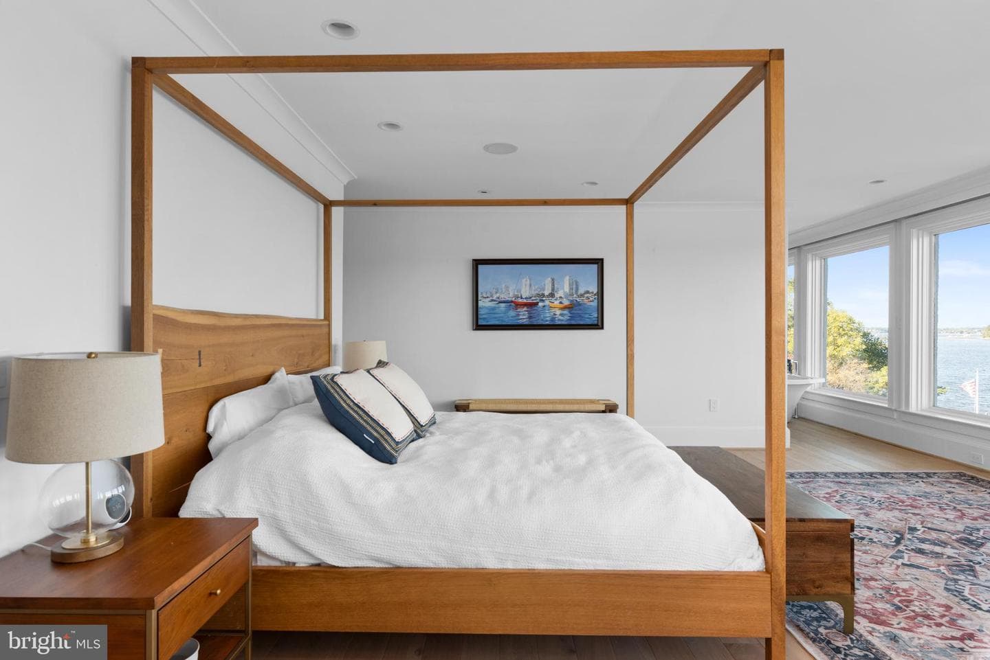 803 Coachway photo 55