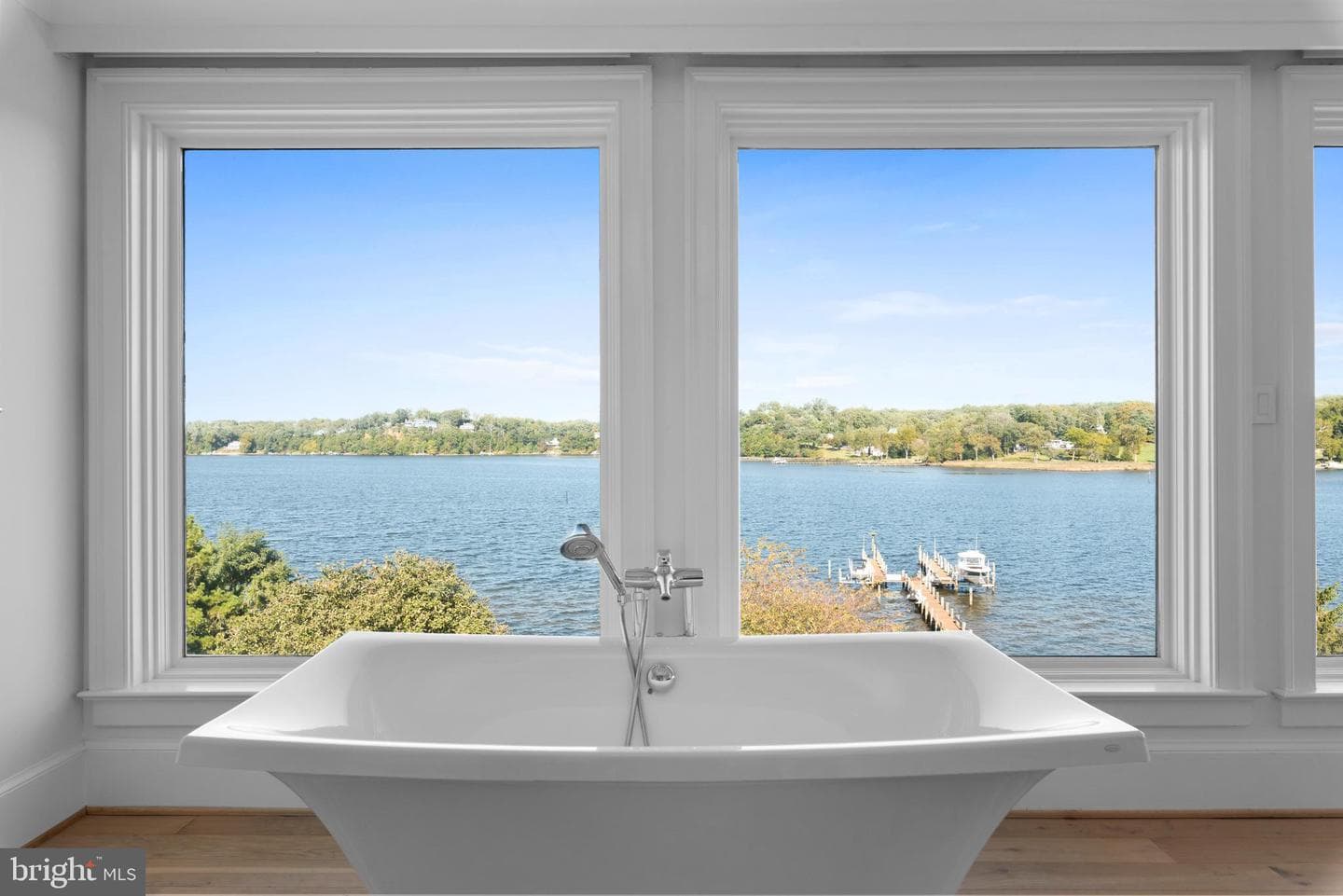 803 Coachway photo 58