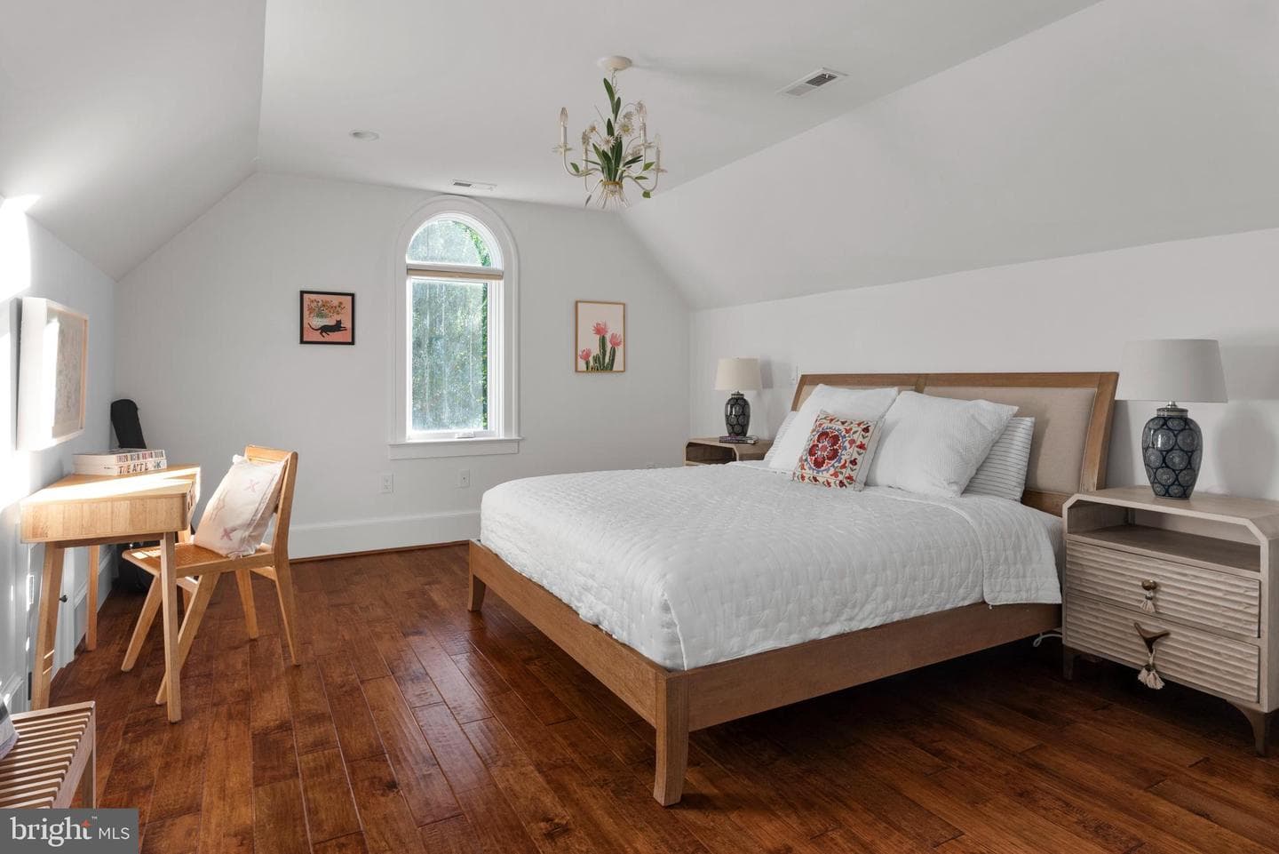 803 Coachway photo 69