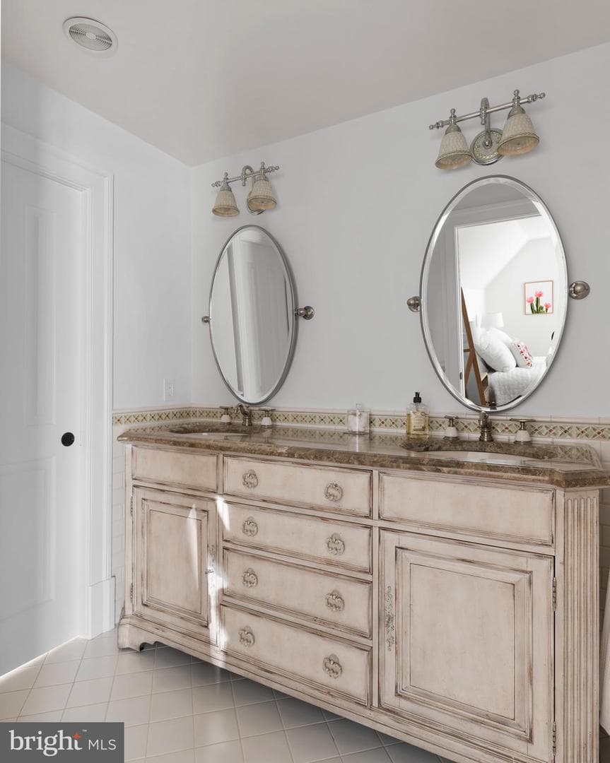 803 Coachway photo 71