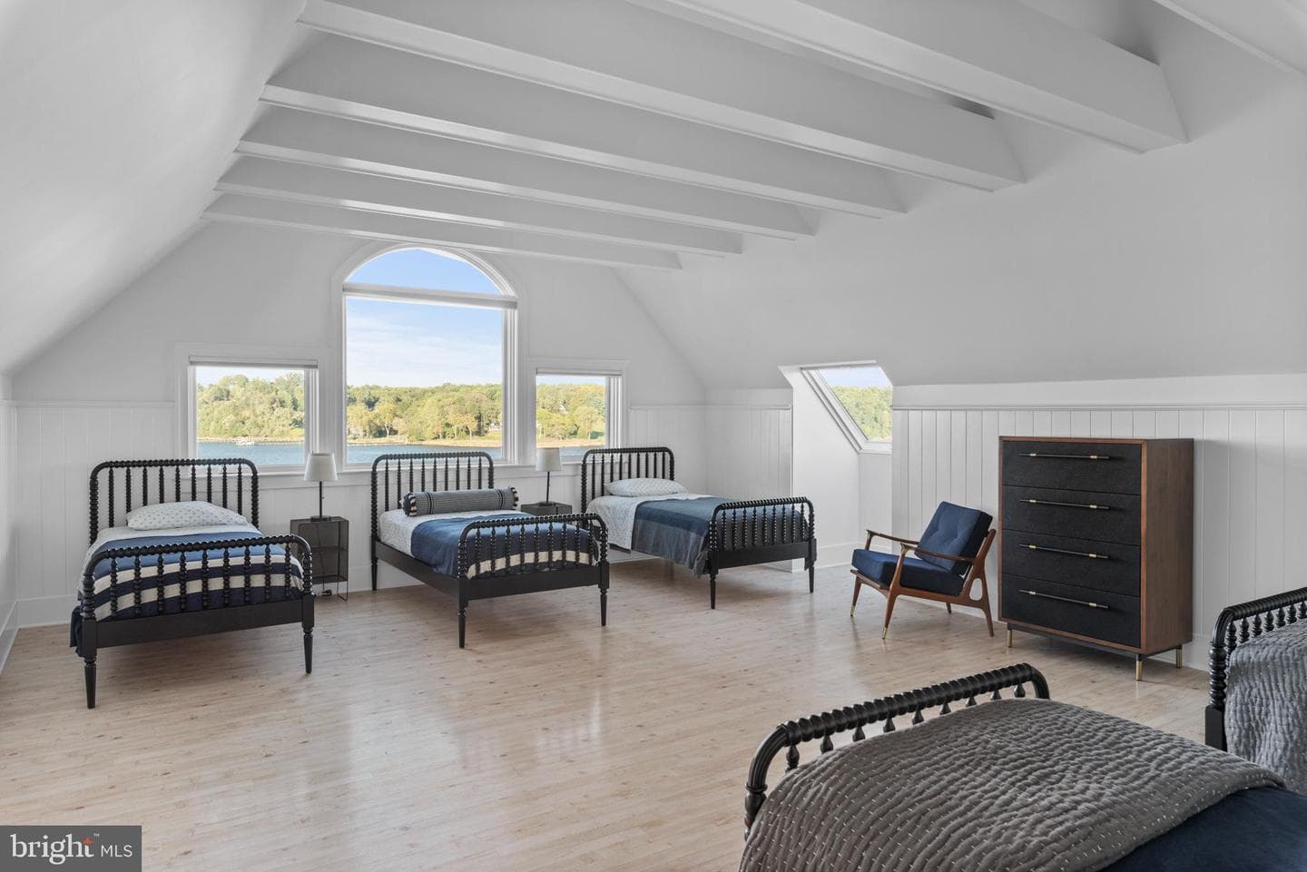 803 Coachway photo 75