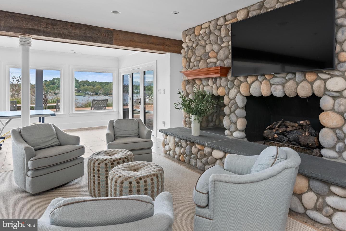 803 Coachway photo 82
