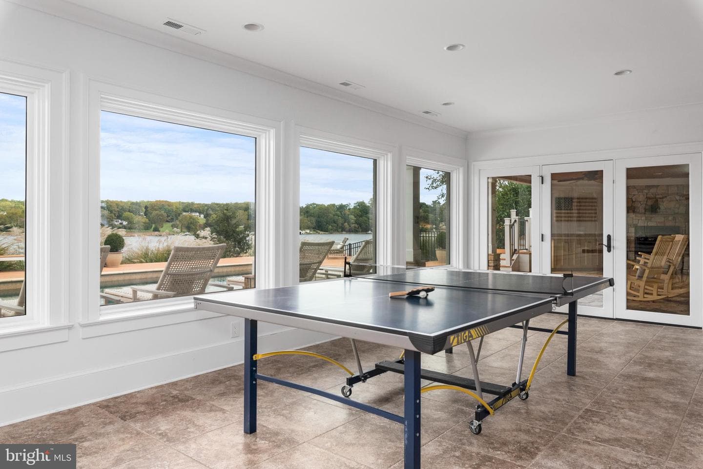 803 Coachway photo 83