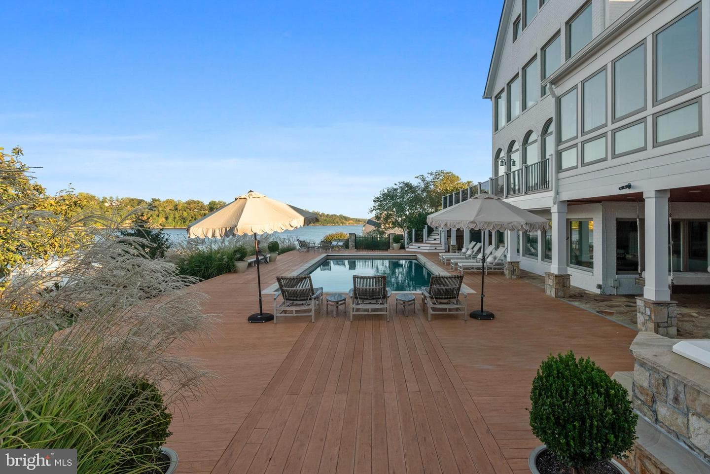 803 Coachway photo 99