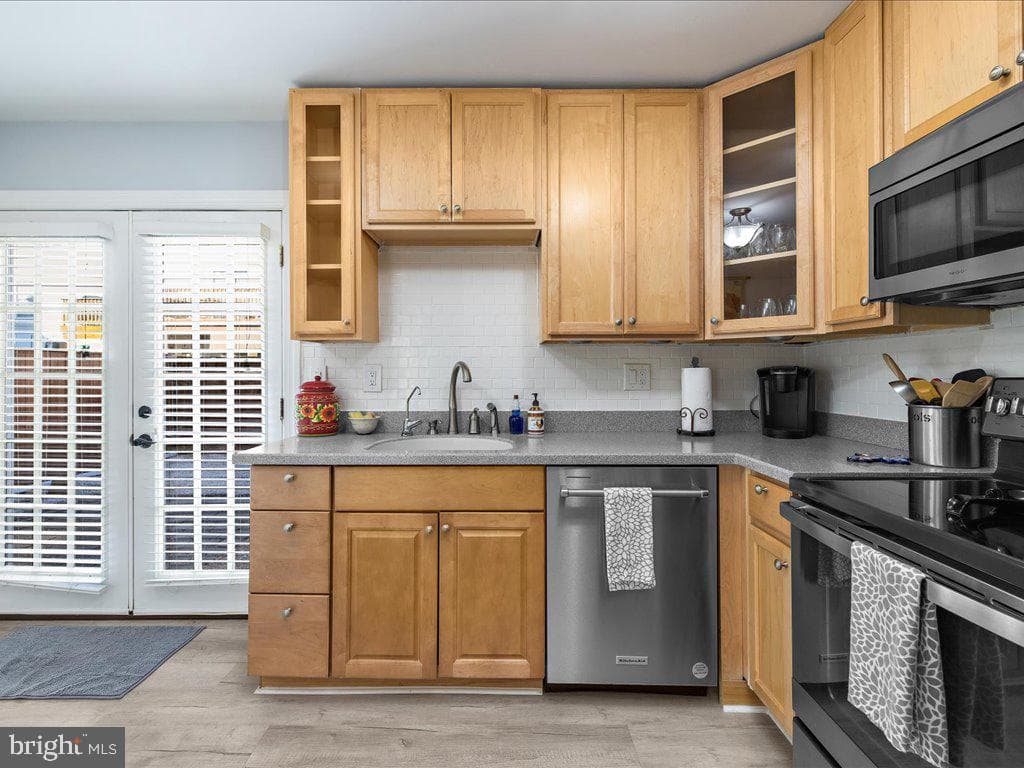 1524 Lowell Court photo 8