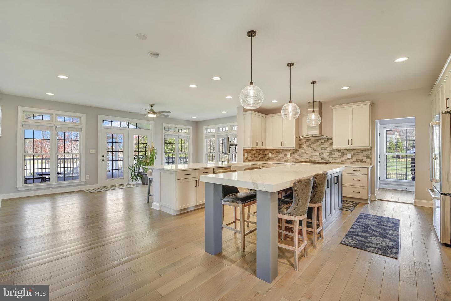 8938 Sahalee Court photo 1