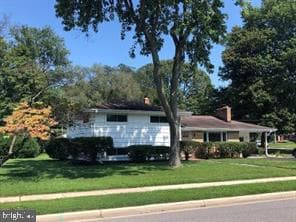 516 White Oak Drive photo 1