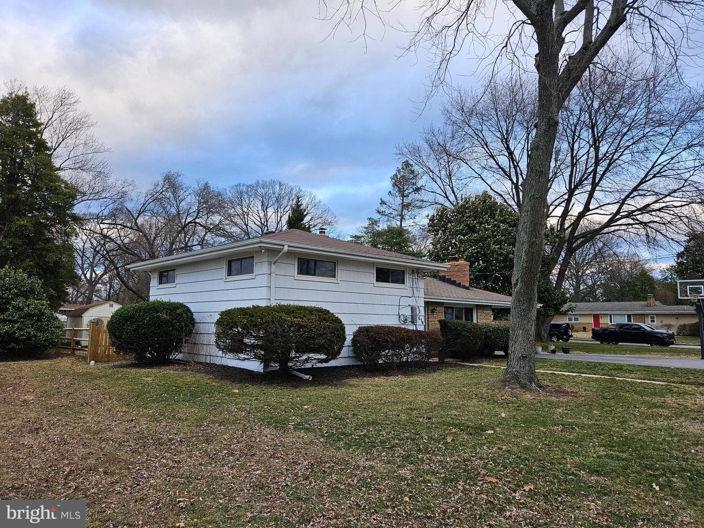 516 White Oak Drive photo 4