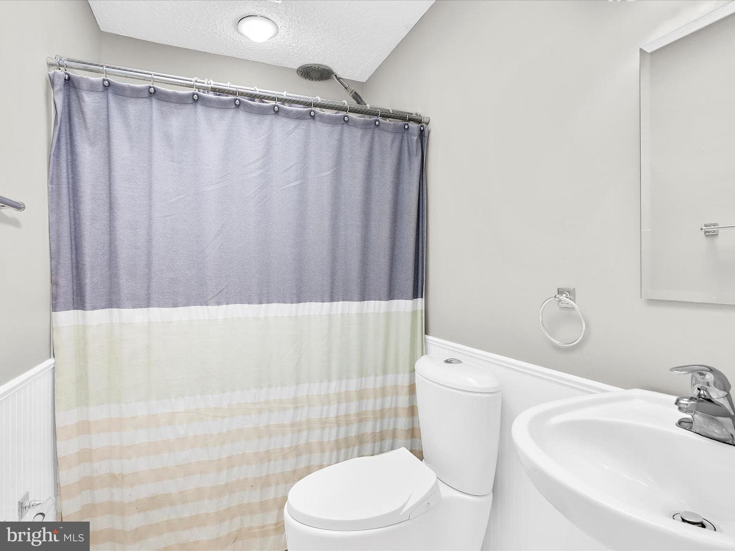 321 Alexis Drive photo 16