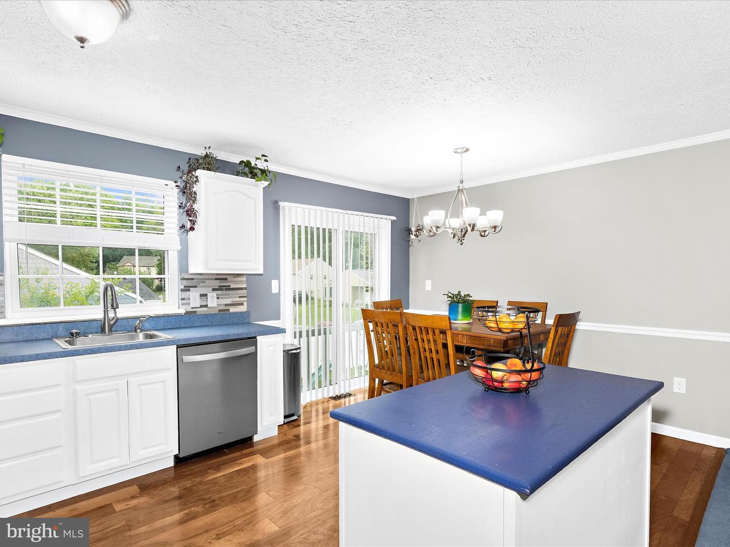 321 Alexis Drive photo 9