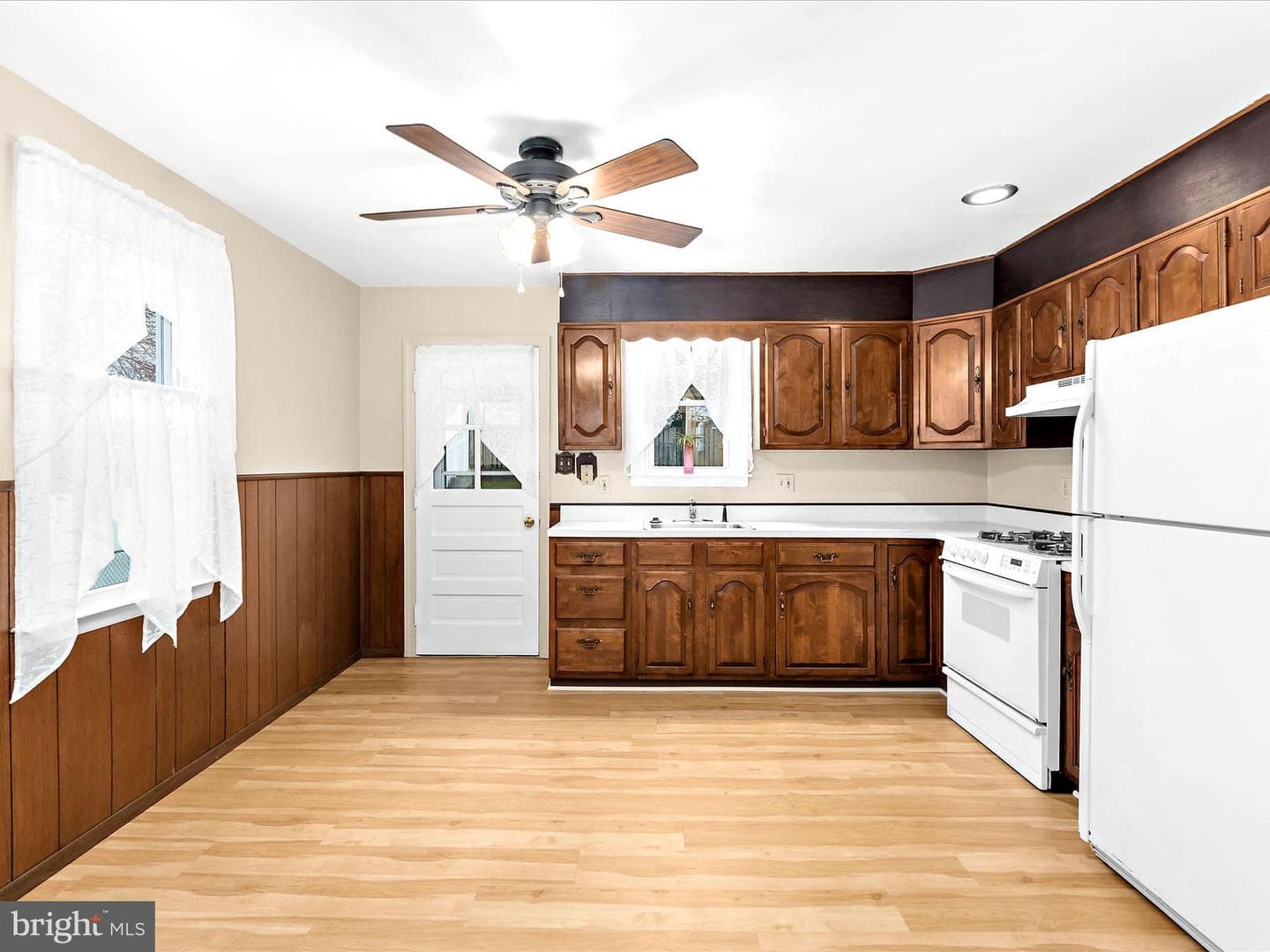 13 Greenwood Avenue photo 11