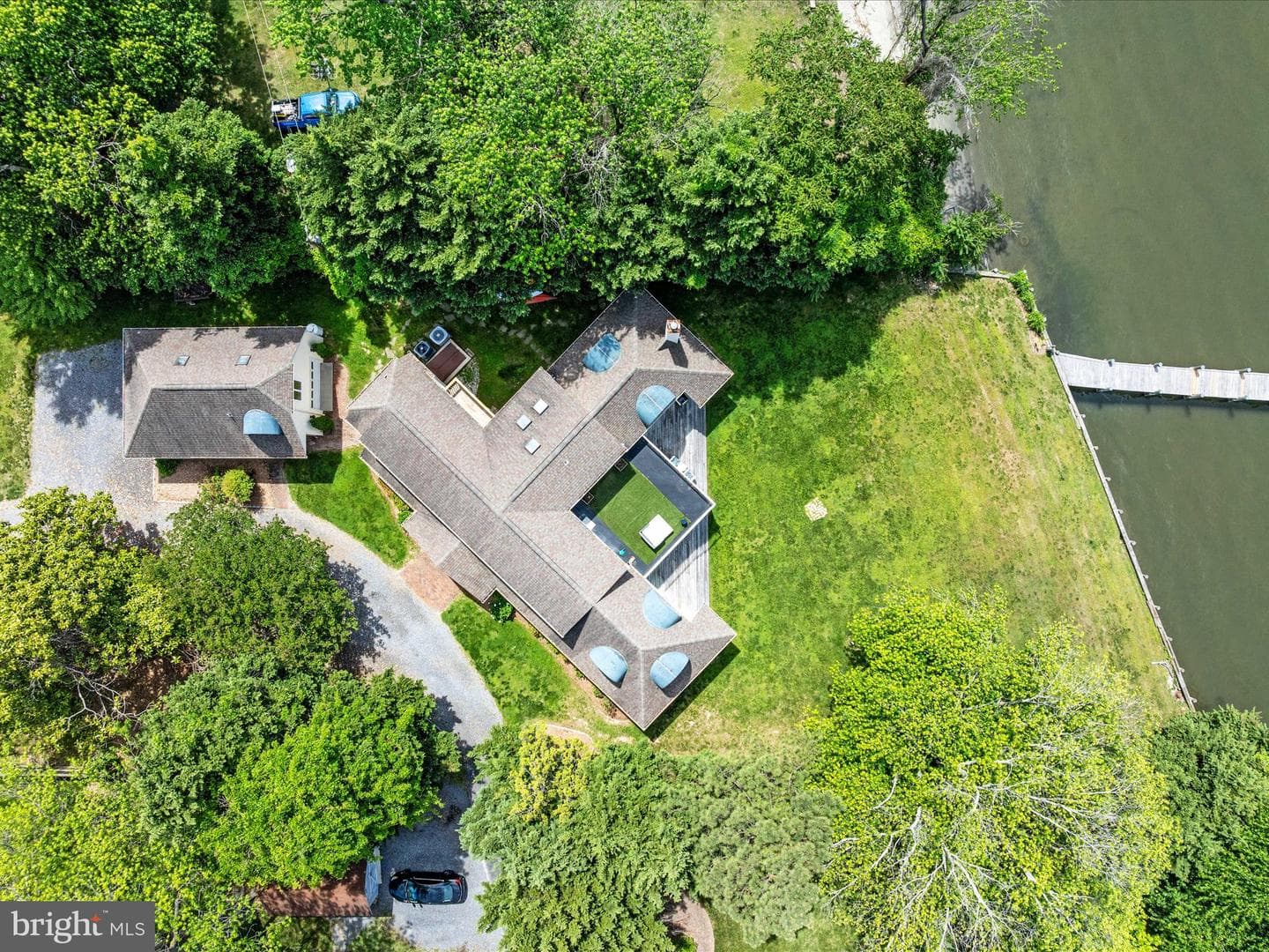 1601 Cliff Drive photo 13
