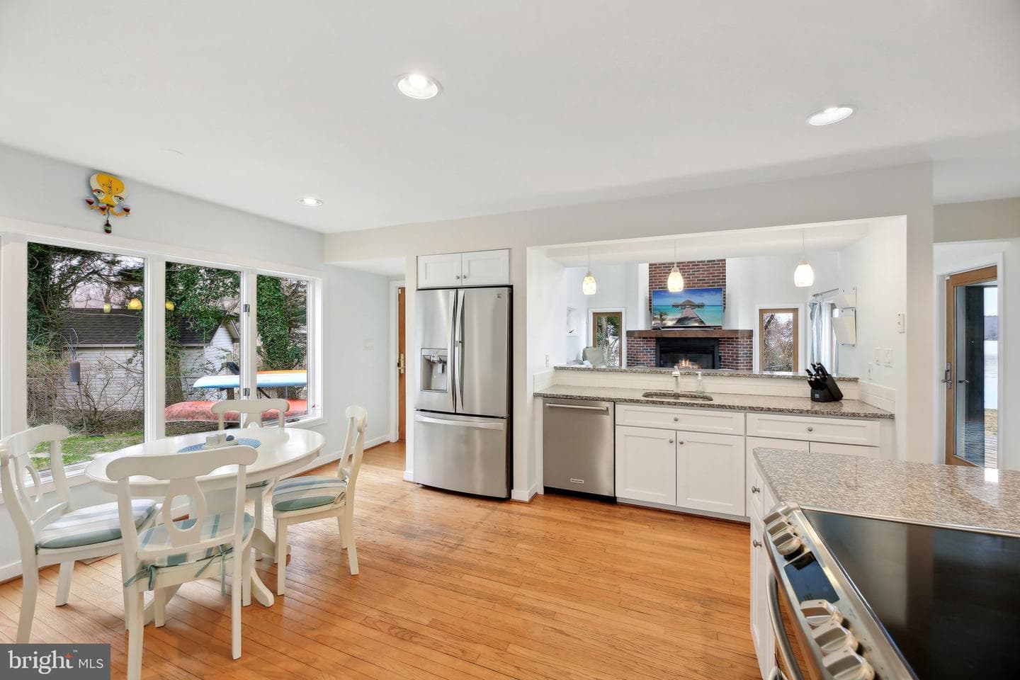 1601 Cliff Drive photo 22