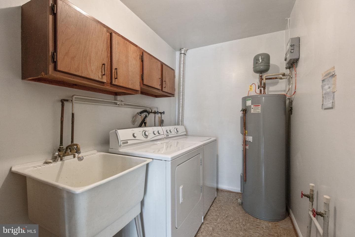 2454 Yarmouth Lane photo 27
