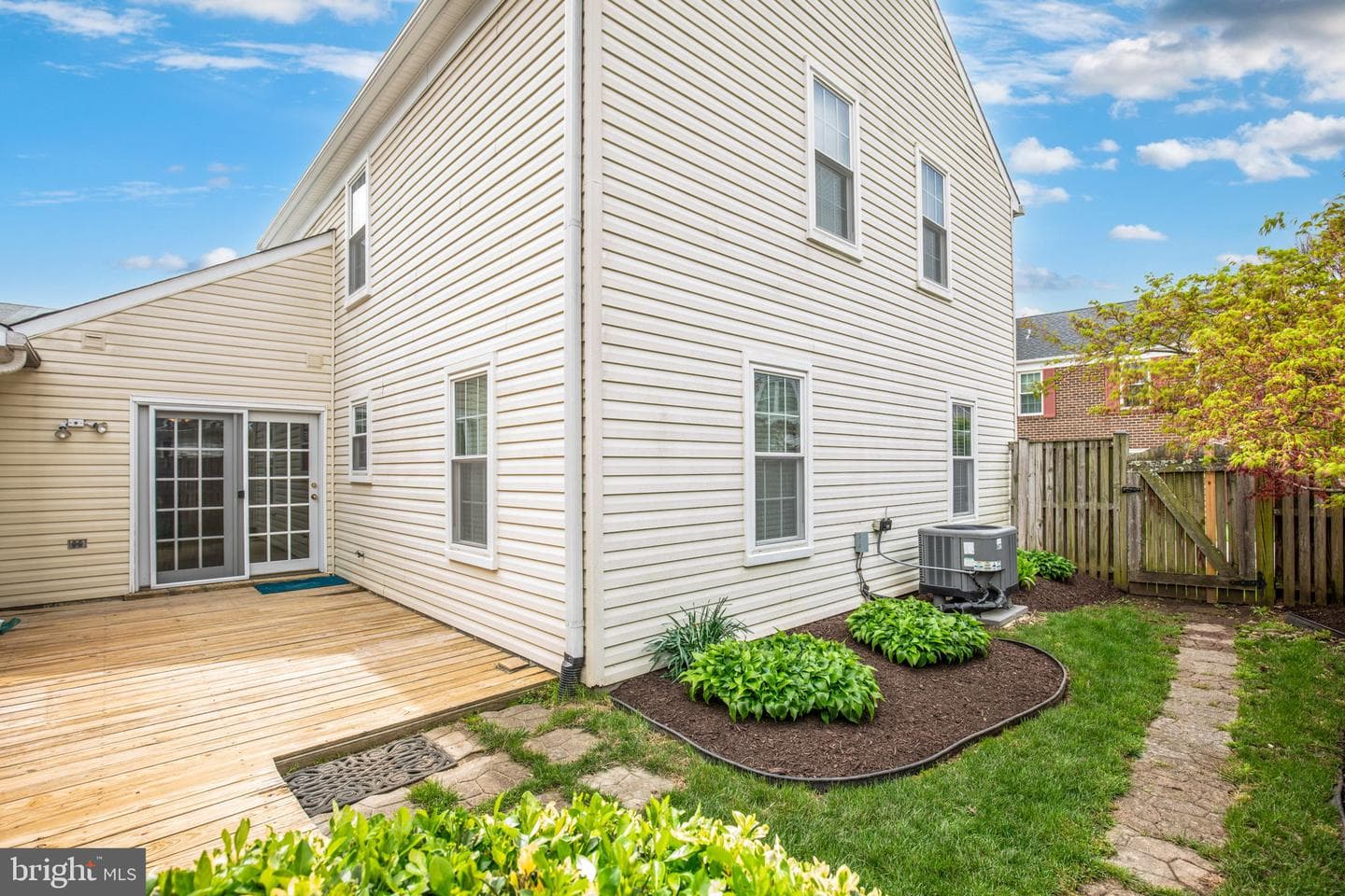 2454 Yarmouth Lane photo 38