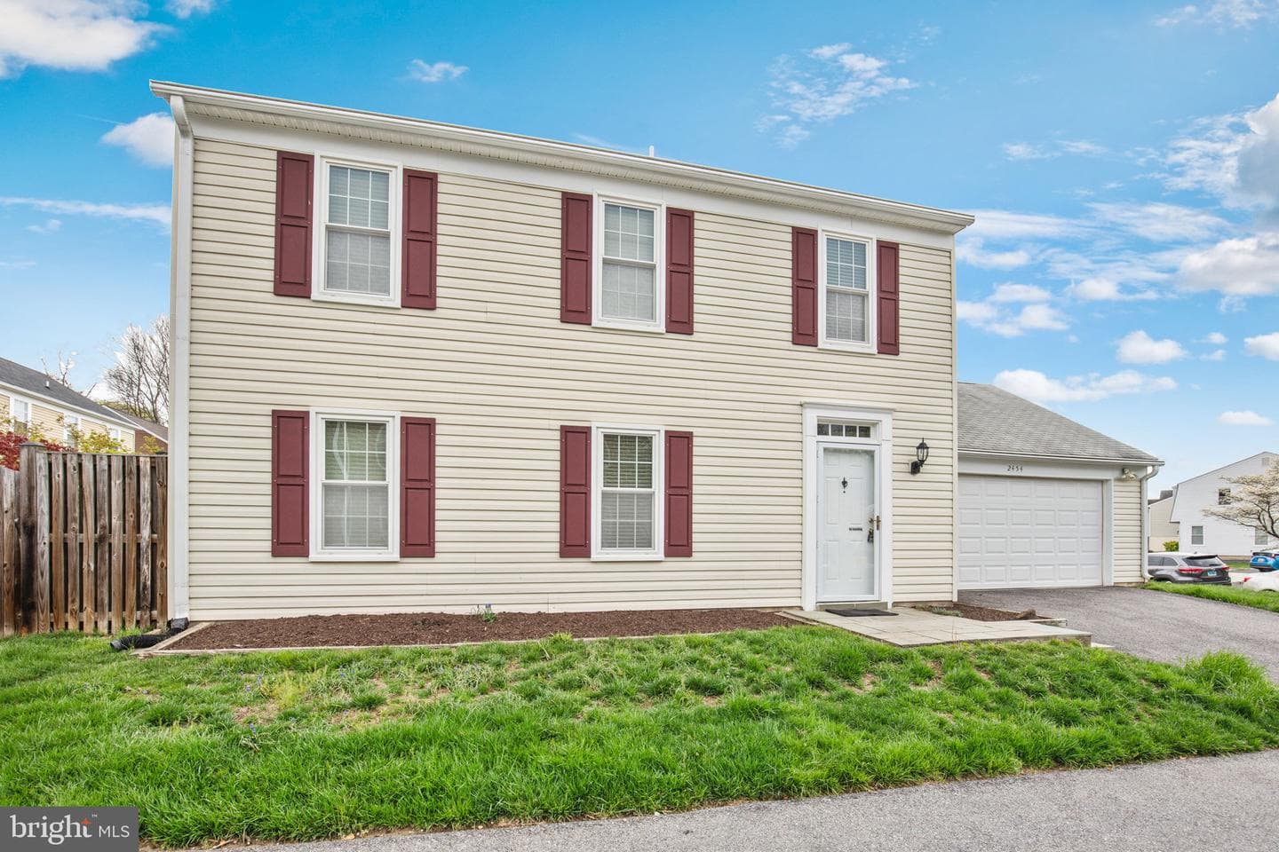2454 Yarmouth Lane photo 4