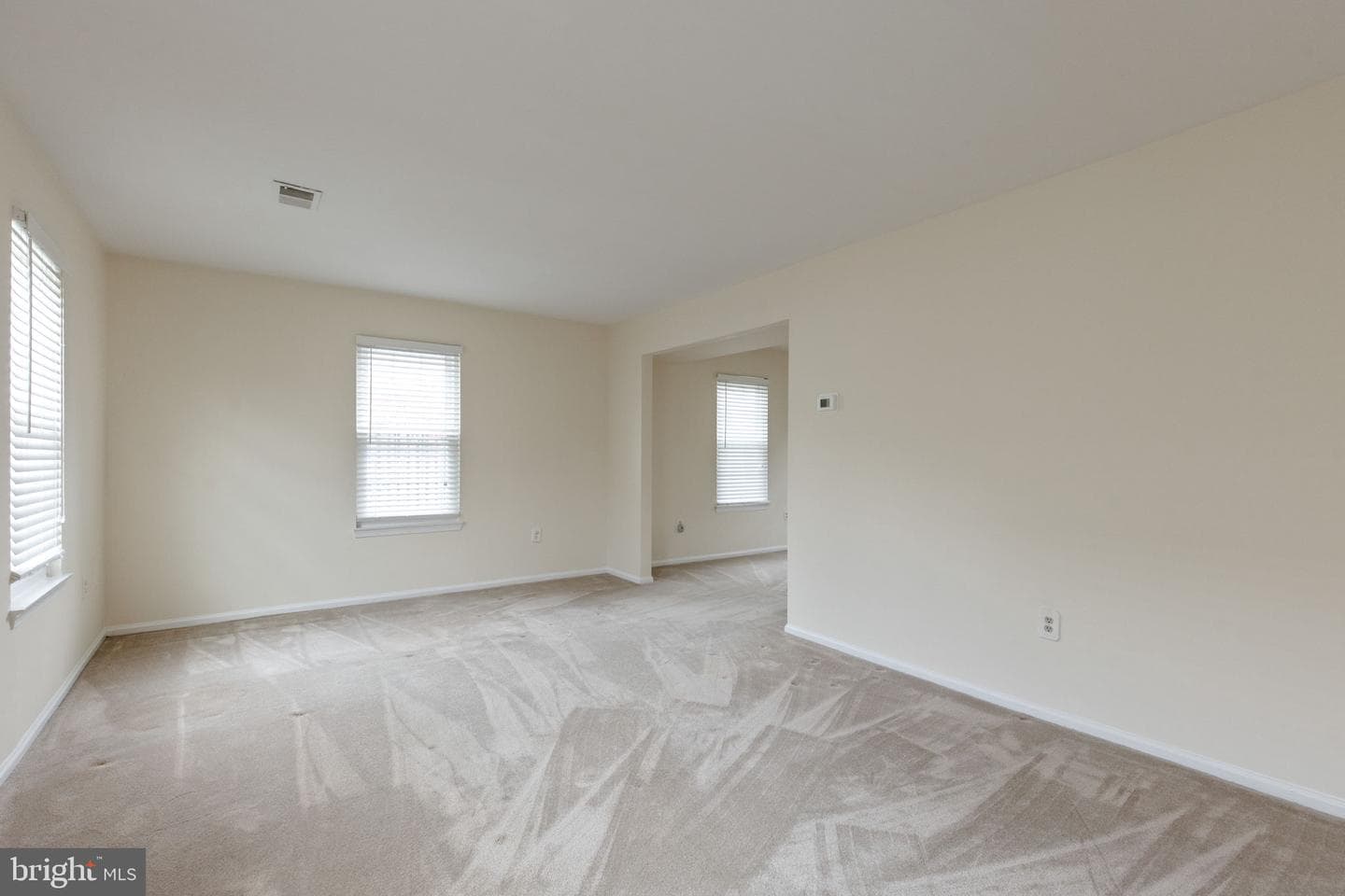 2454 Yarmouth Lane photo 7