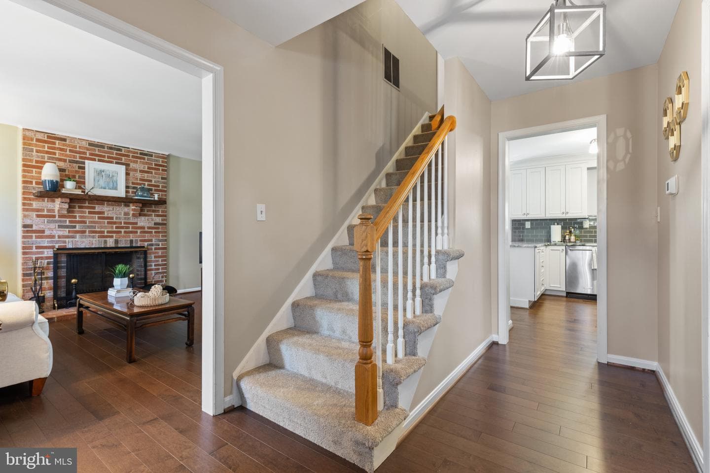 403 Halsey Road photo 2