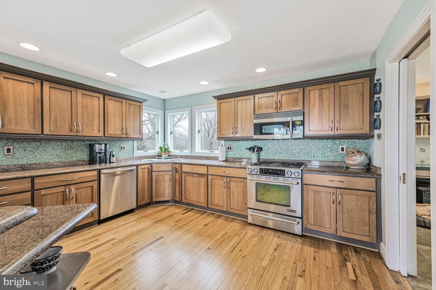 6912 Konrad Court photo 13