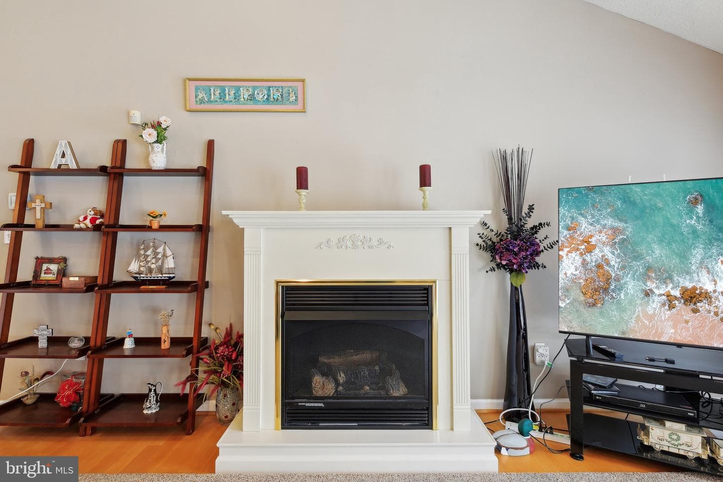 7637 Jeannine Avenue photo 25