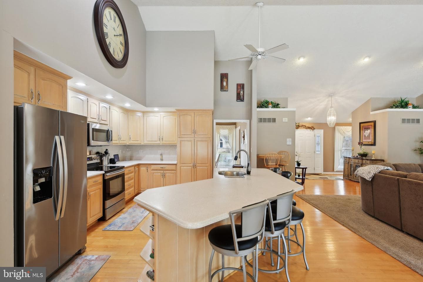 7637 Jeannine Avenue photo 29