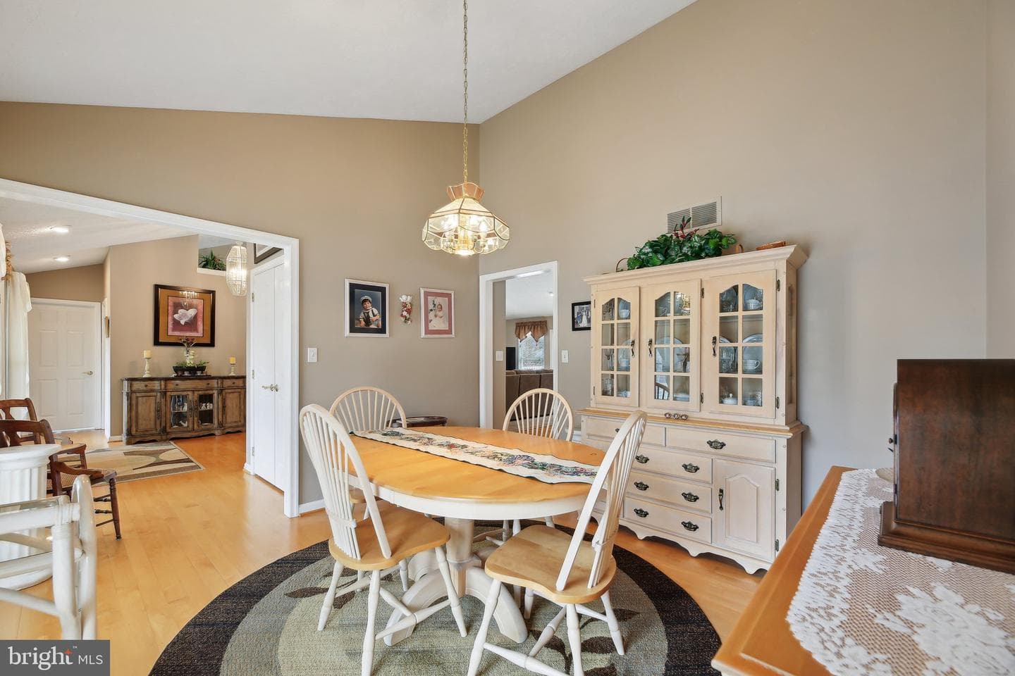 7637 Jeannine Avenue photo 35