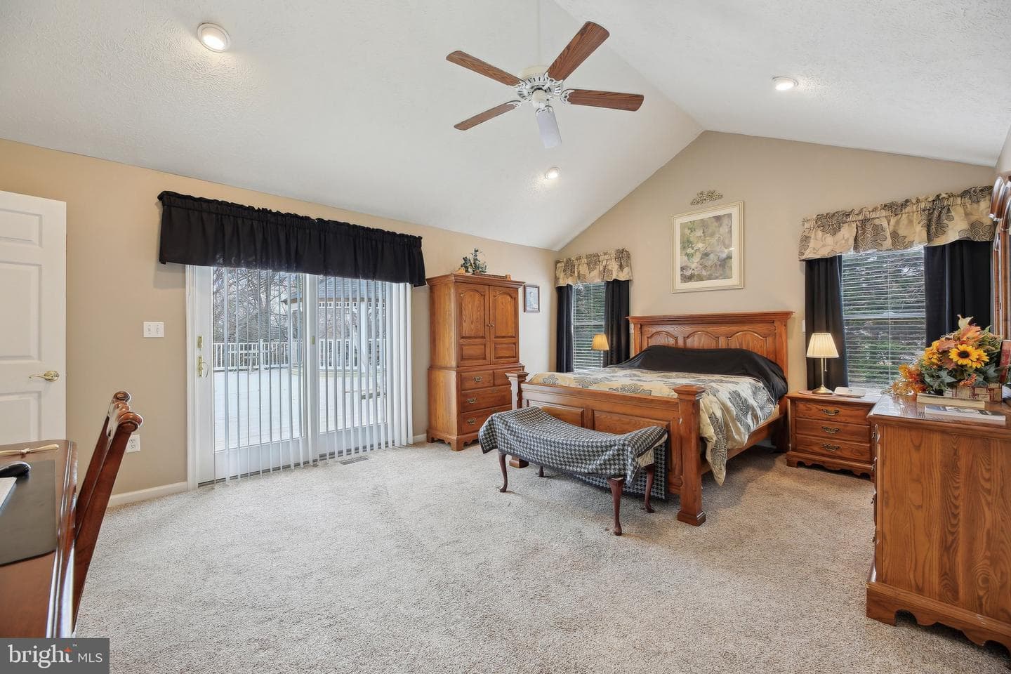 7637 Jeannine Avenue photo 37