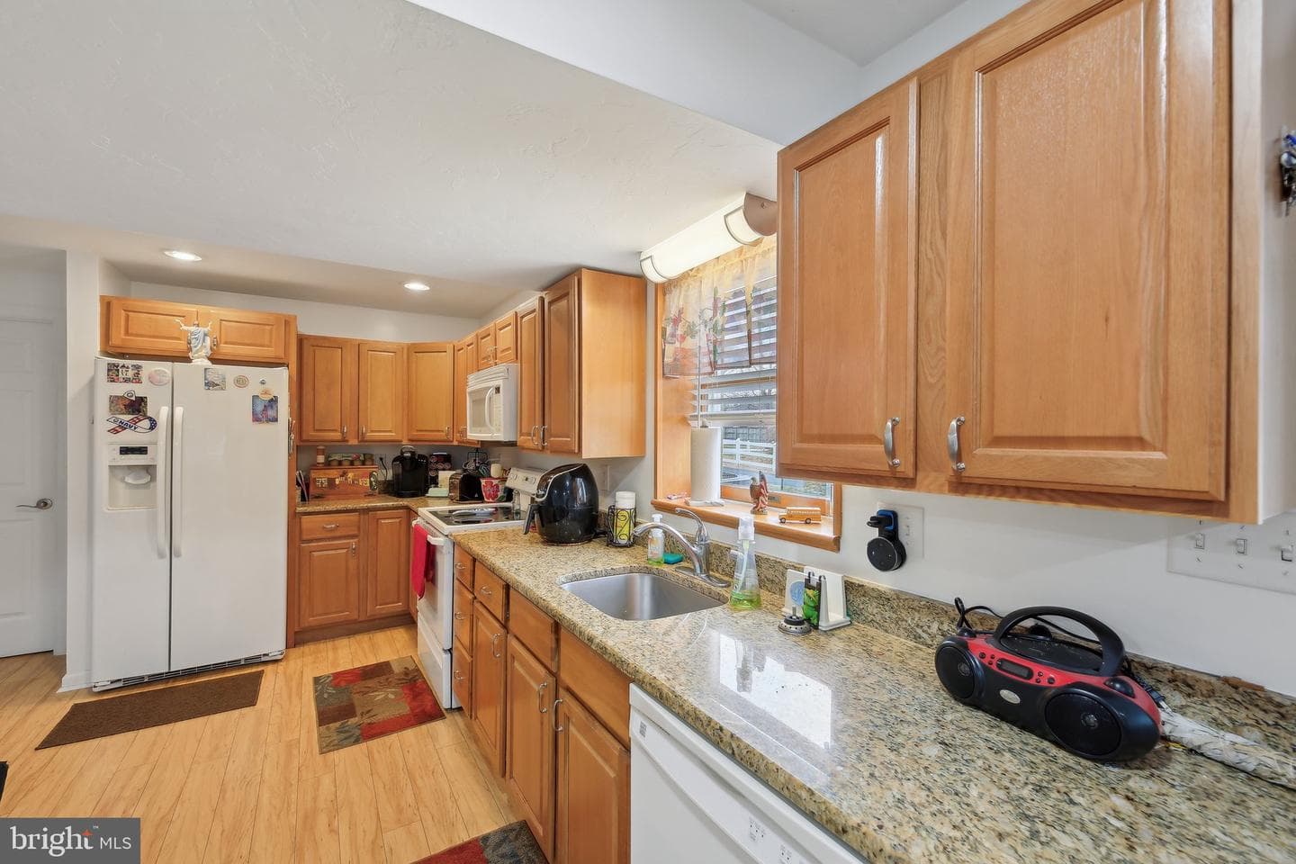 7637 Jeannine Avenue photo 64