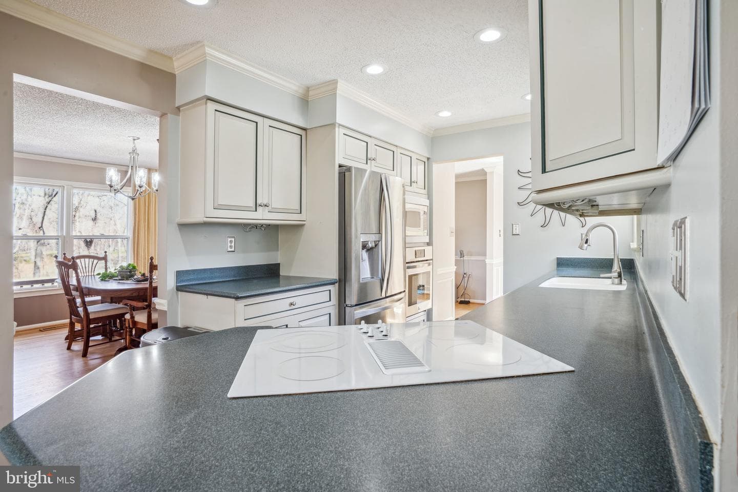 870 Clubhouse Village View photo 7