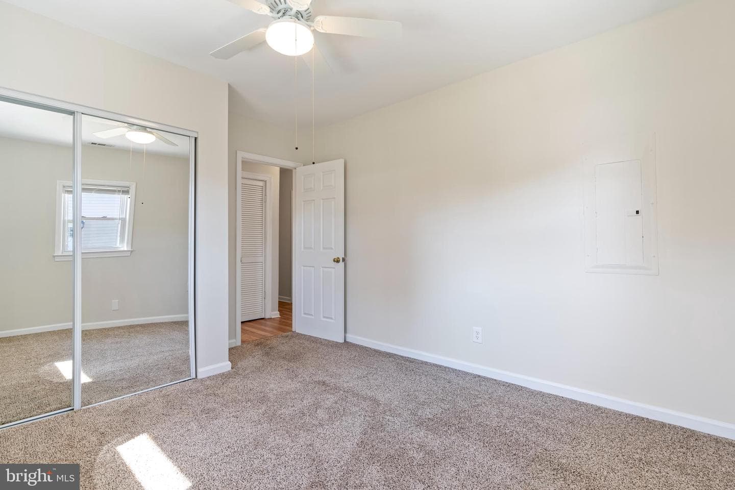 5911 Rockhold Drive photo 6