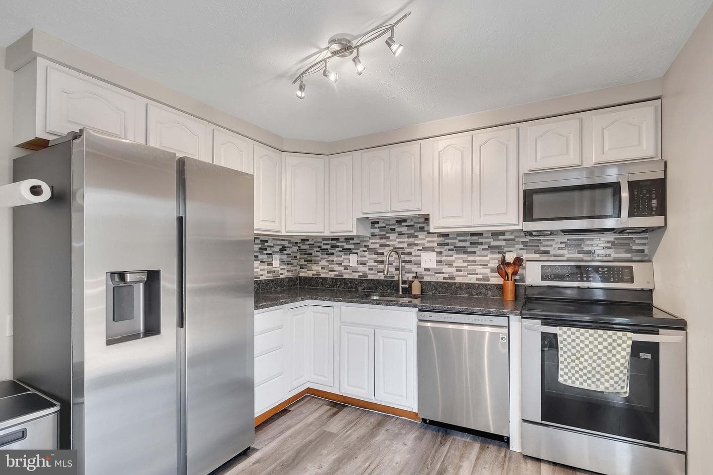 7708 Tobruk Court photo 14