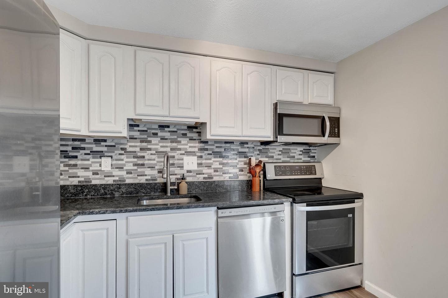 7708 Tobruk Court photo 15