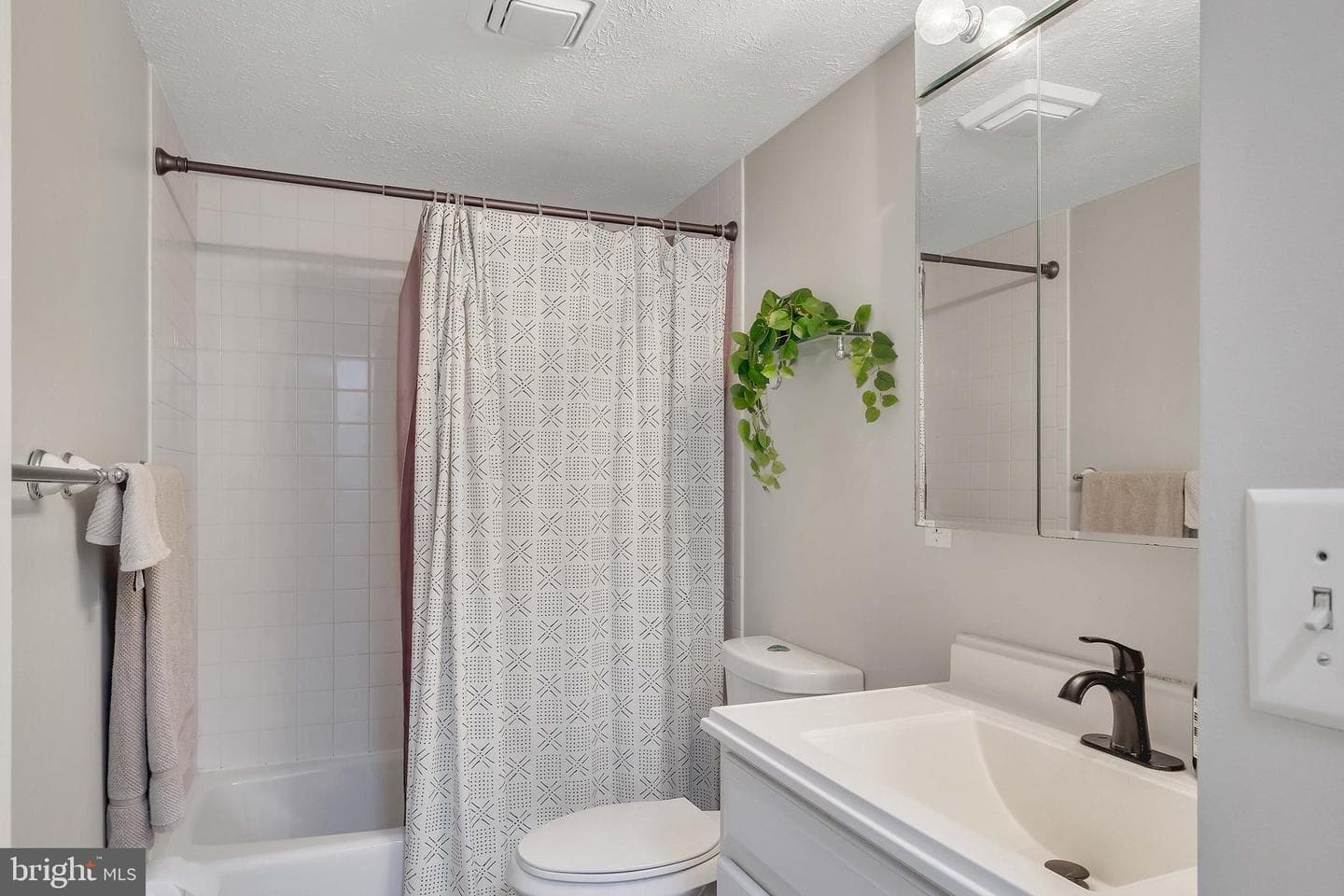 7708 Tobruk Court photo 18