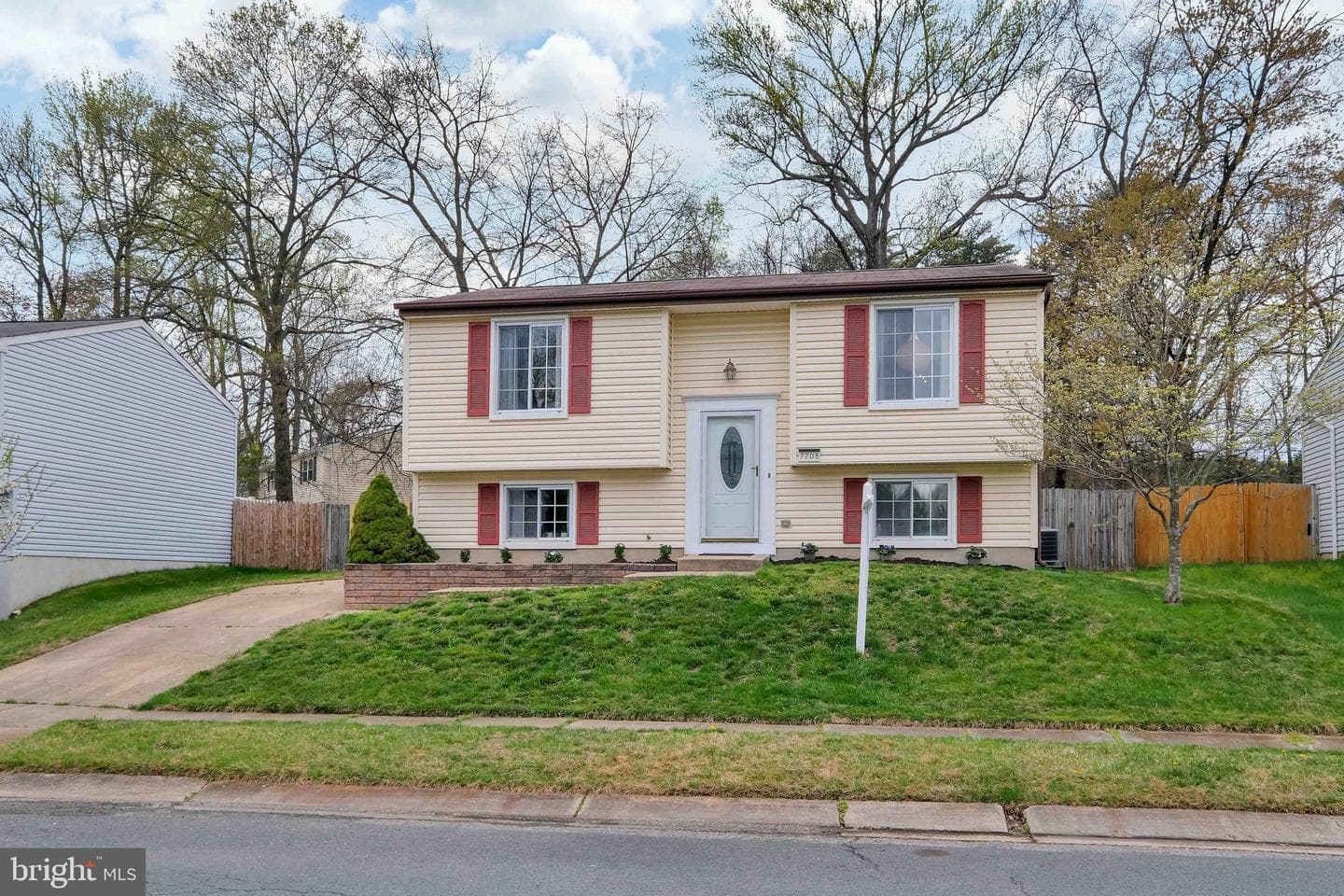 7708 Tobruk Court photo 2