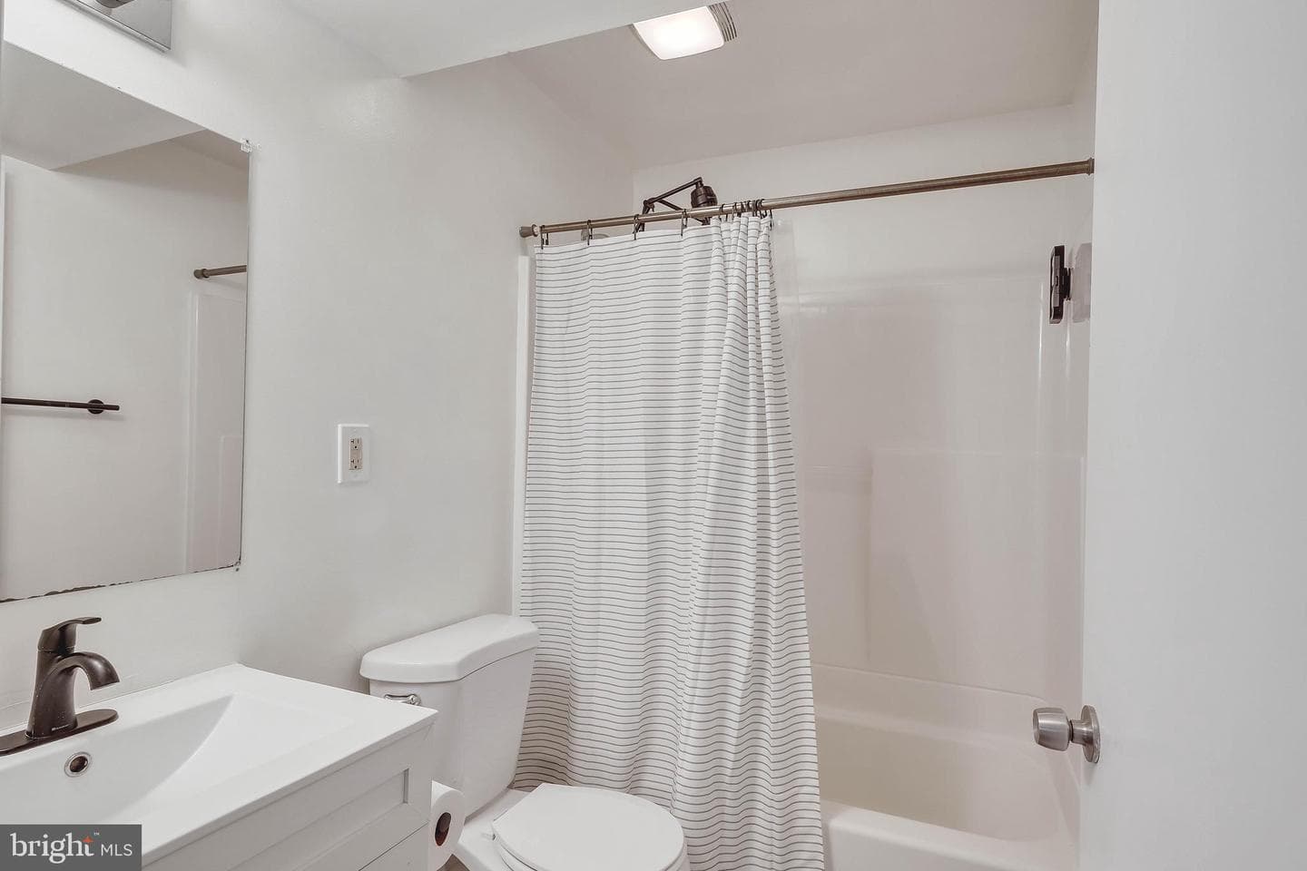 7708 Tobruk Court photo 24