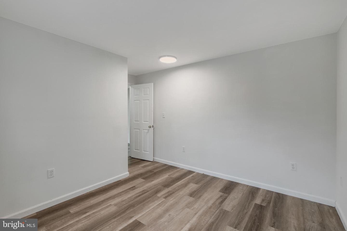 7708 Tobruk Court photo 31