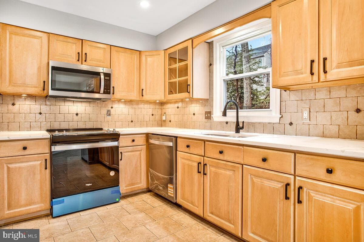 90 Stratford Drive photo 10