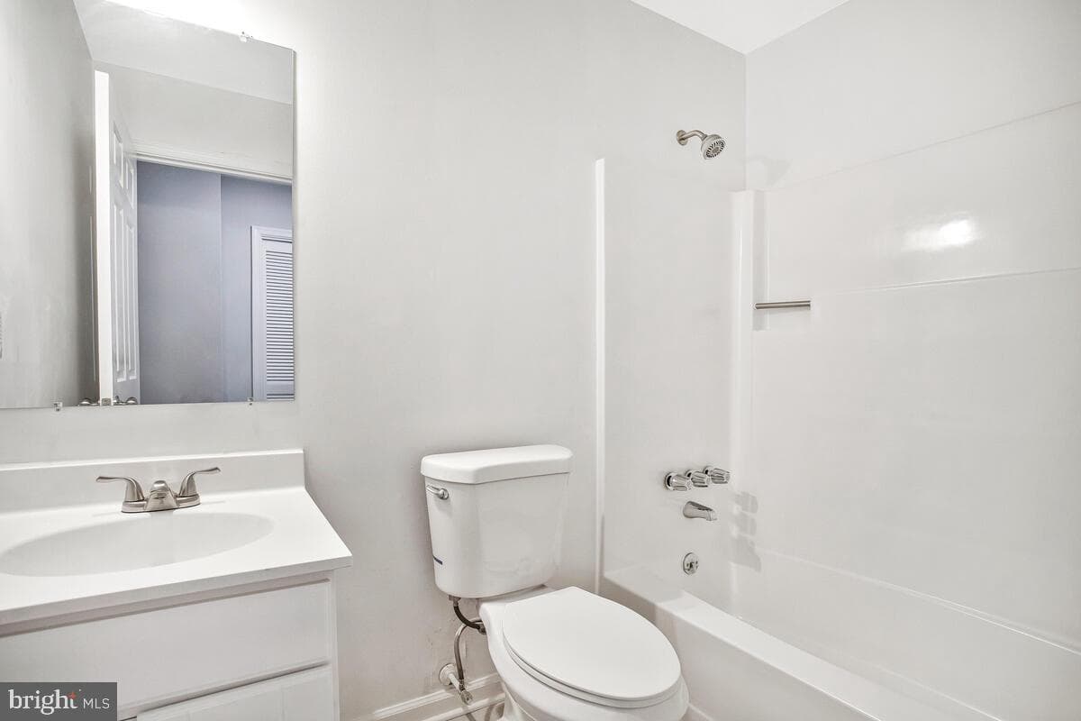 90 Stratford Drive photo 22