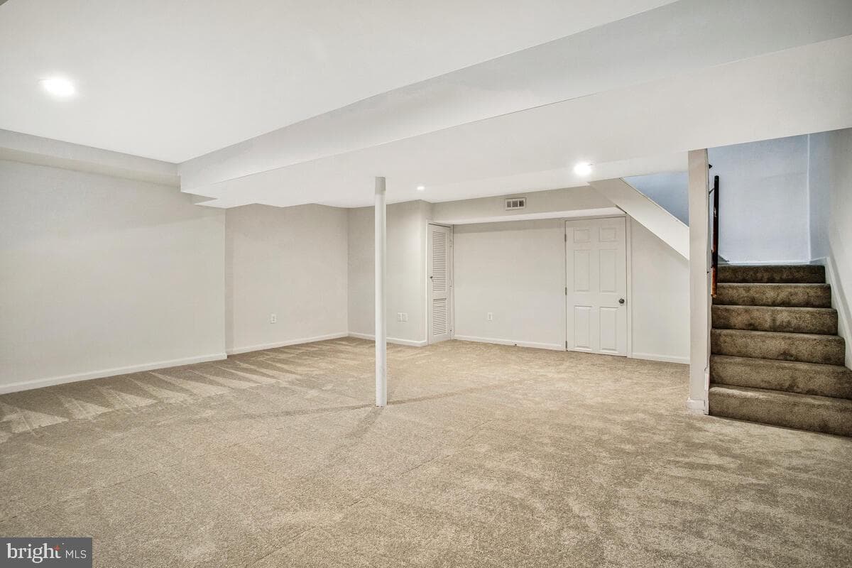 90 Stratford Drive photo 23