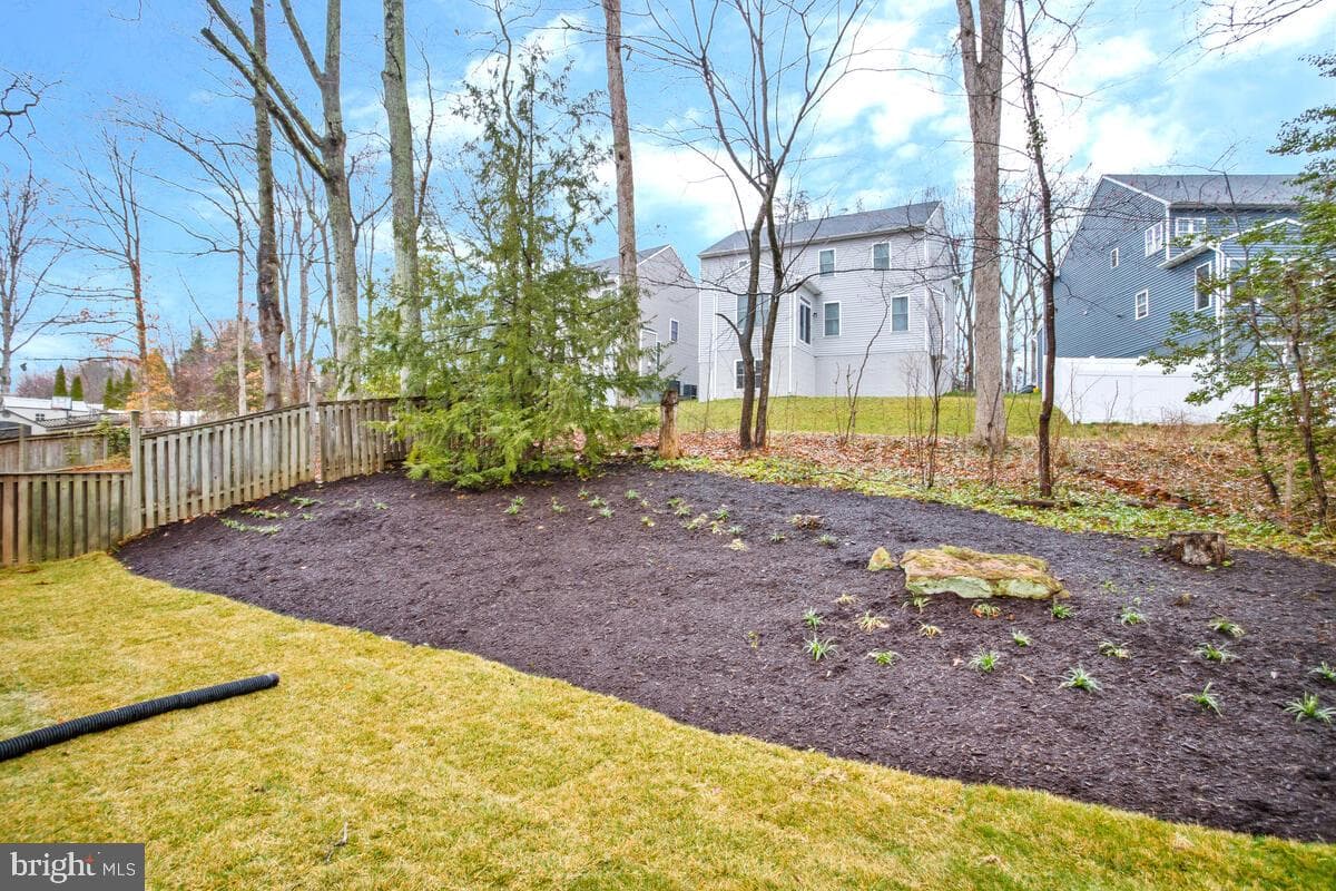 90 Stratford Drive photo 29