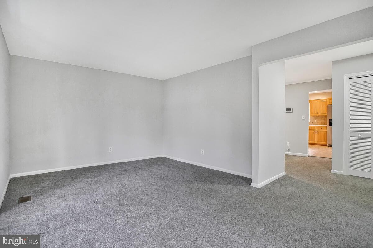 90 Stratford Drive photo 8