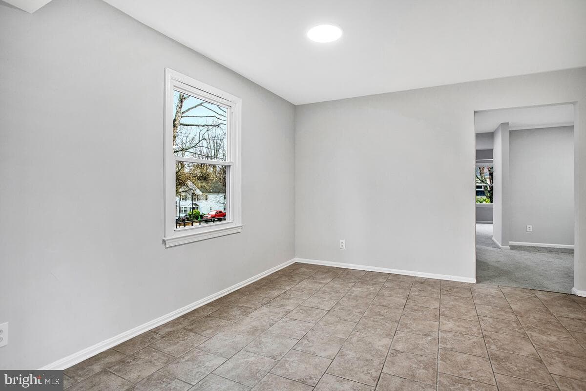 90 Stratford Drive photo 9