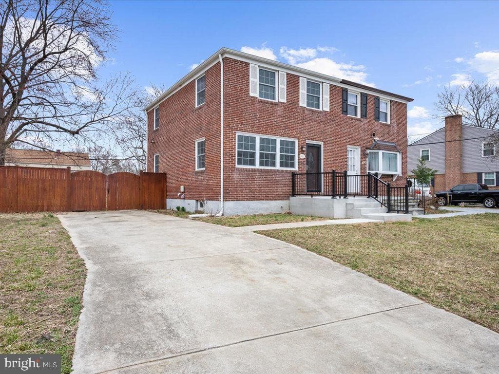 1078 Cayer Drive photo 3