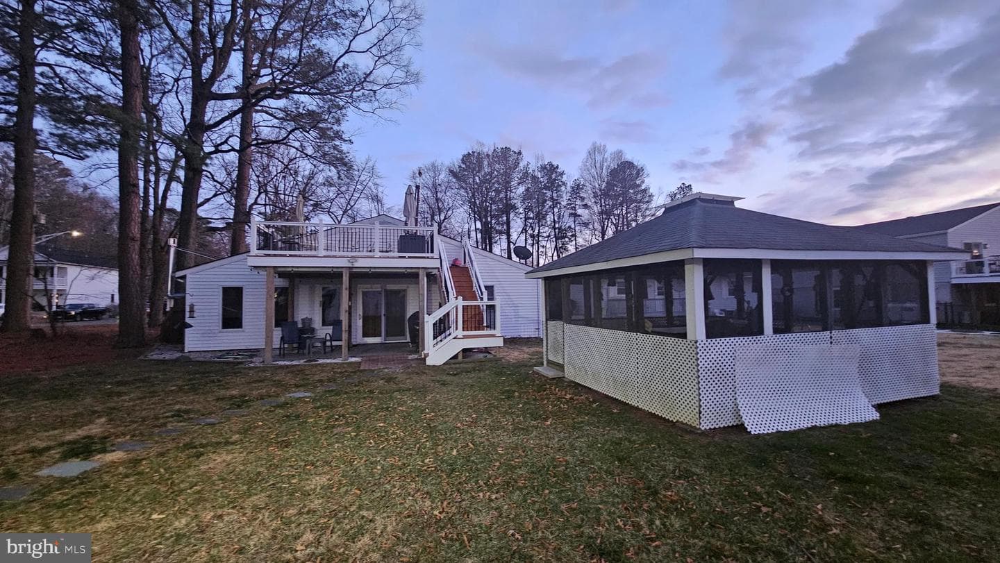 654 Alabama Avenue photo 22