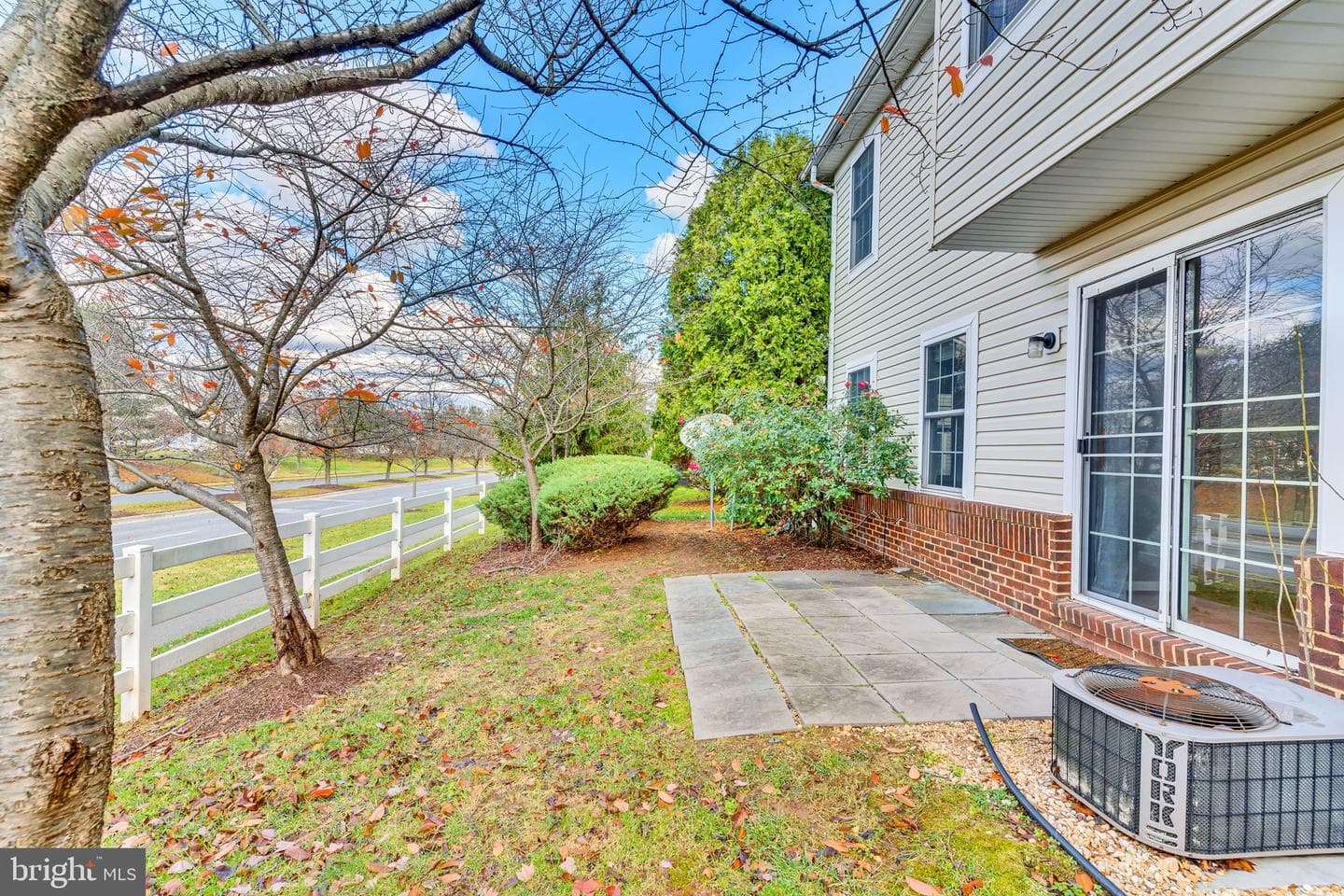2034 Astilbe Way photo 24