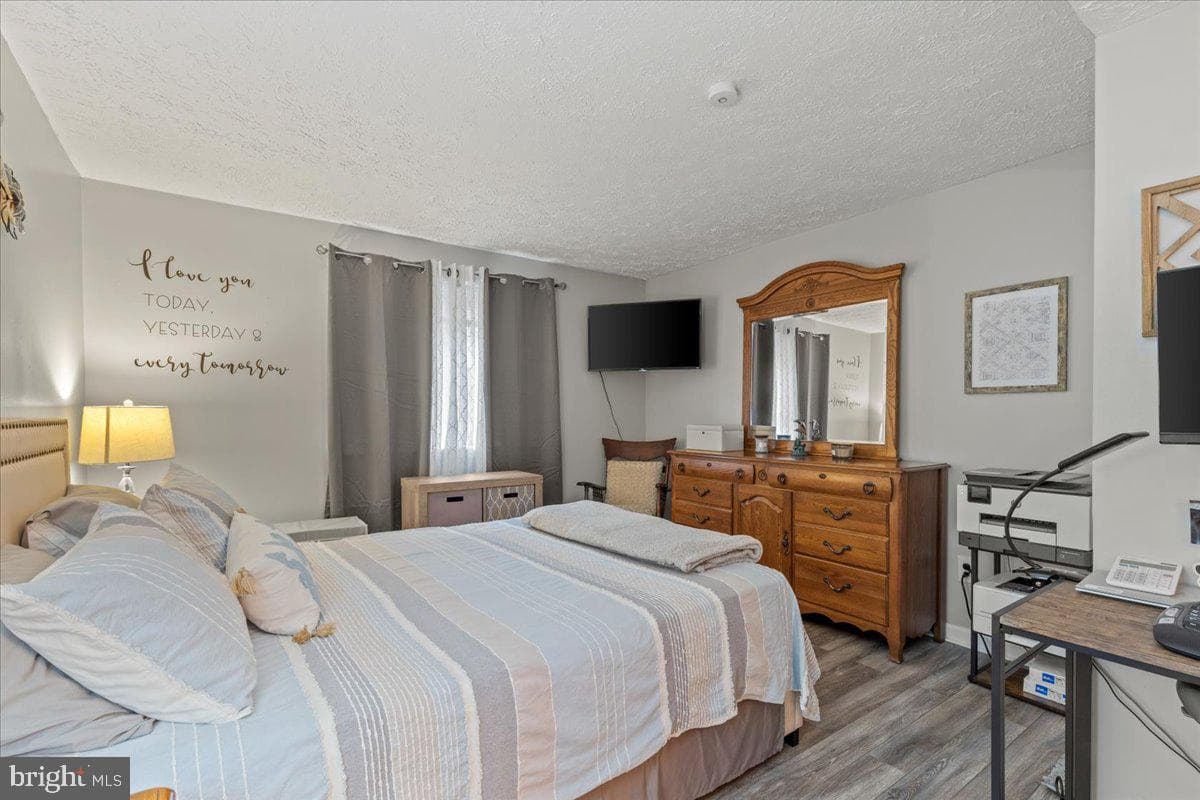3502 Wedgewood Court #a photo 17