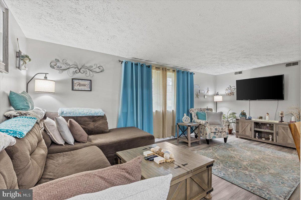 3502 Wedgewood Court #a photo 5