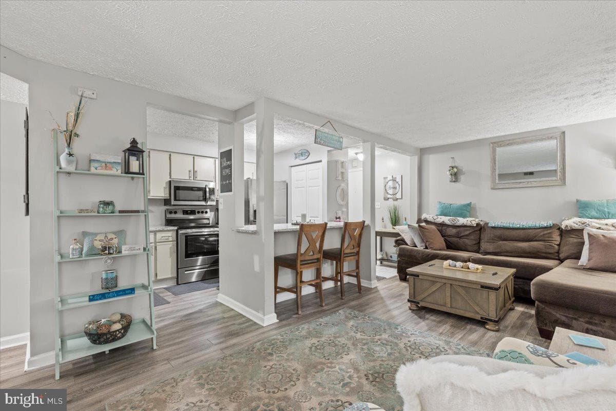 3502 Wedgewood Court #a photo 7