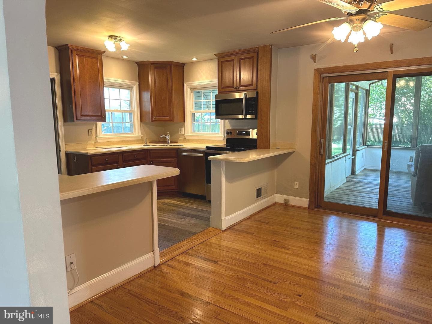 526 Baltimore Annapolis Boulevard photo 16