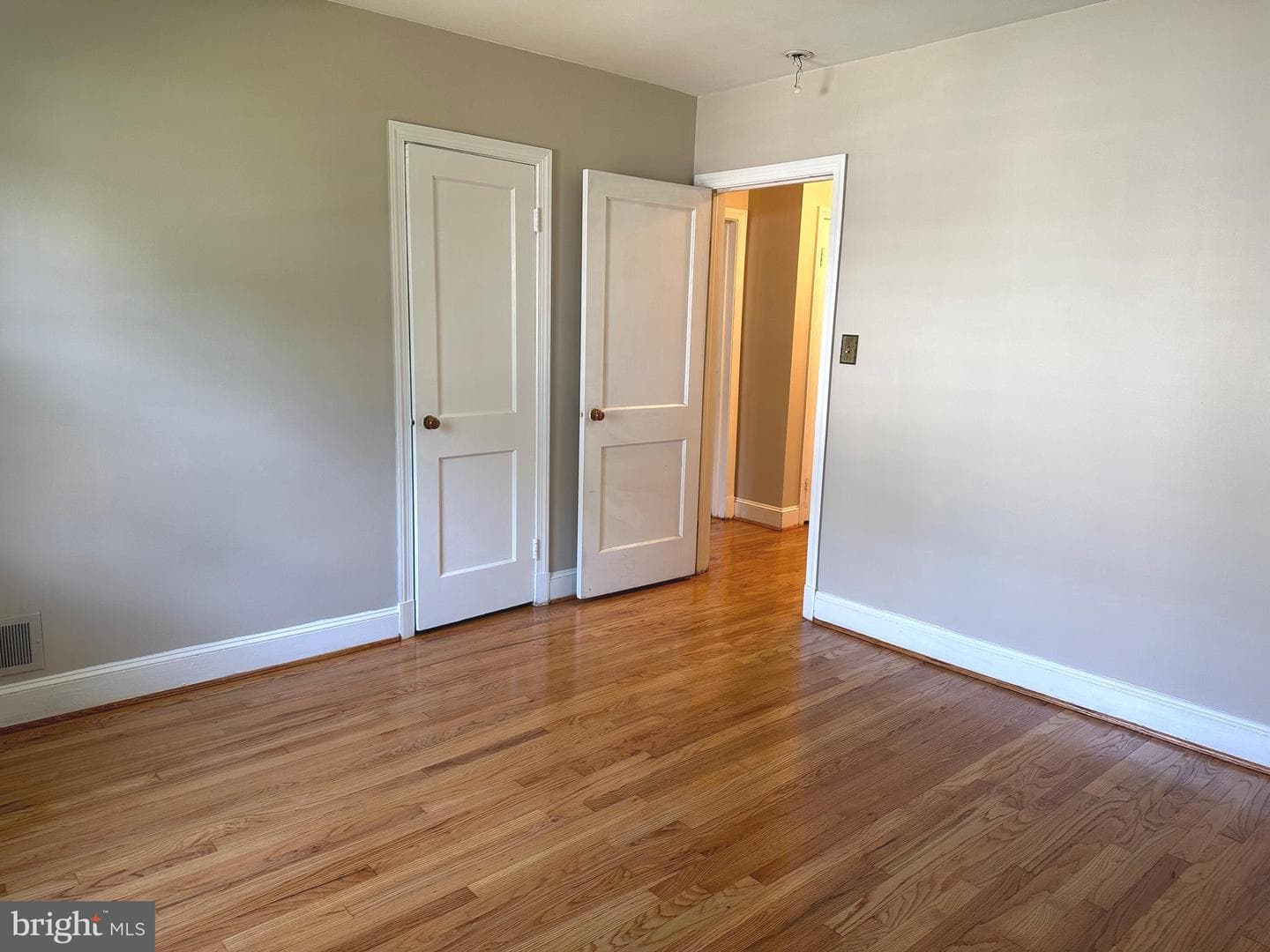 526 Baltimore Annapolis Boulevard photo 24